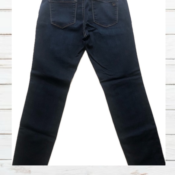 Jessica Simpson Short cut jeans - Picture 3 of 5